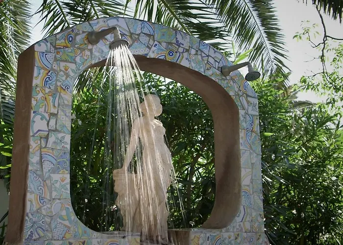 Semiramis De Charme & Pools 3*