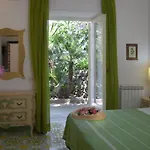Hotel Semiramis De Charme & Pools