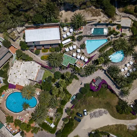 Ξενοδοχείο Semiramis De Charme & Pools 3*