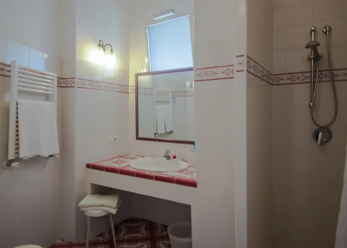 Semiramis De Charme & Pools فندق