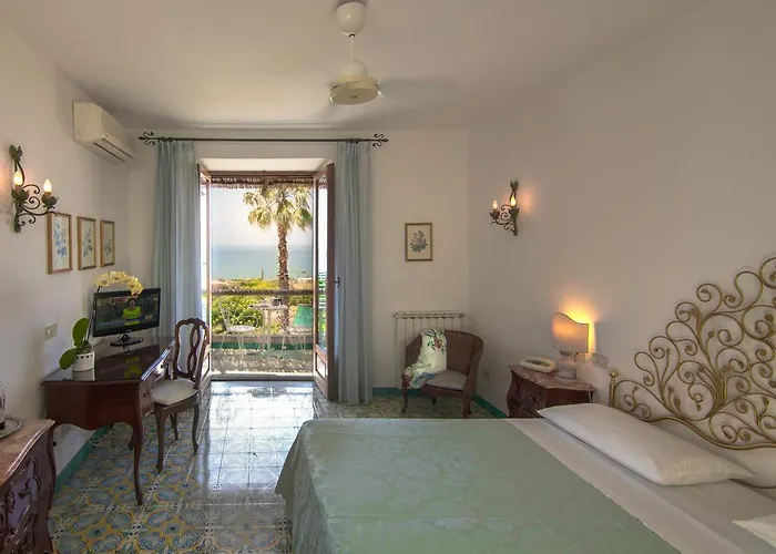 Semiramis De Charme & Pools