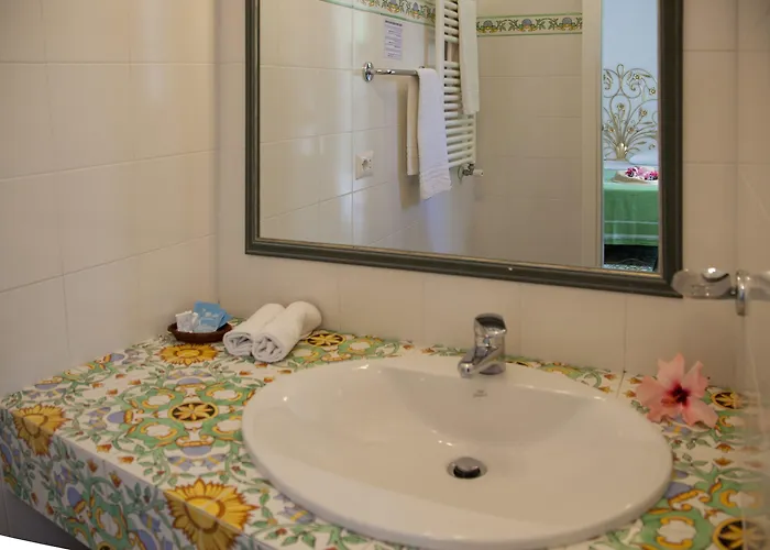 Semiramis De Charme & Pools מלון Forio di Ischia